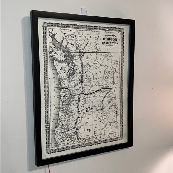 Framed Vintage Map: Oregon and Washington - Picture 5 of 5